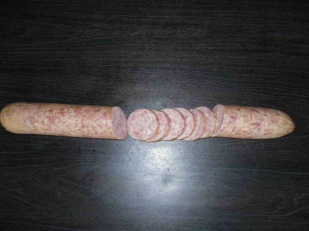 saucisson a l'ail a l'ancienne nature droit - vendu au rayon coupe (stand traditionnel) — photo du produit rappelé